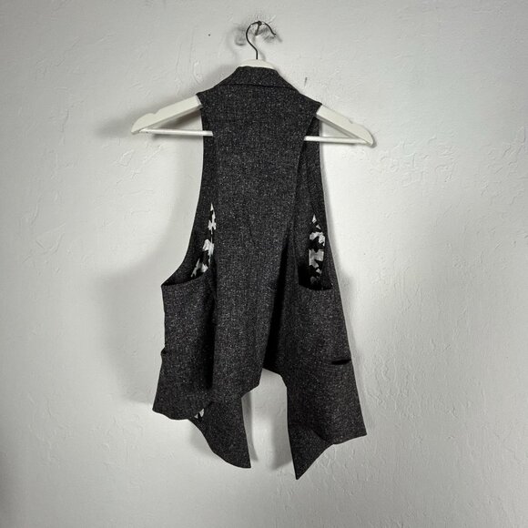 CAbi Womens Tweed Charcoal Gray Racerback Lined Blazer Vest Large Style 247 New - Picture 2 of 8